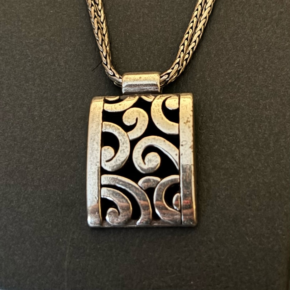 Brighton necklace 2 stranded chain with pendant